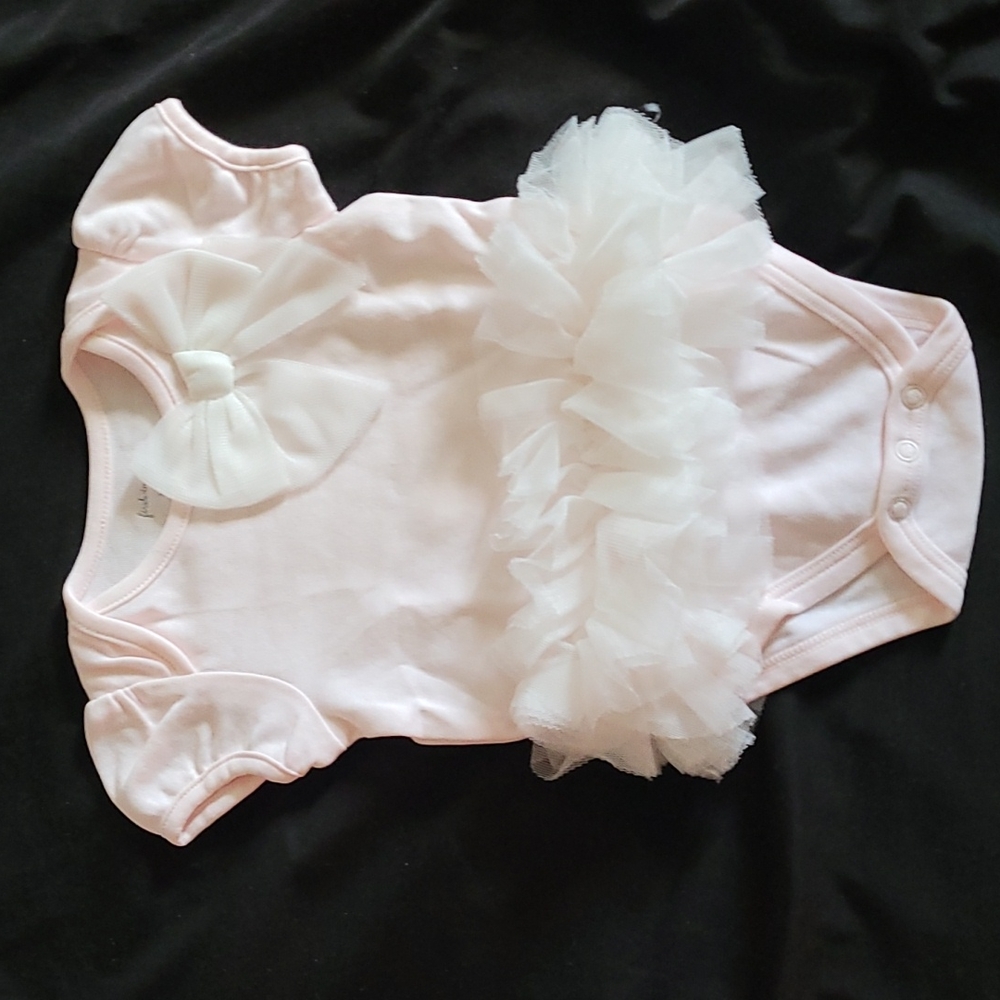 Baby bodysuit